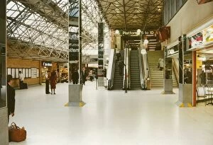 Retail Gallery: Reading Station, c.1994