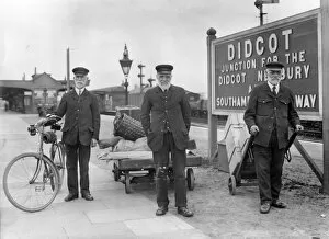 Staff Collection: Retired staff returning to work at Didcot Station, 1917