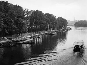 Cheshire Gallery: The River Dee at Chester, Cheshire, June 1925