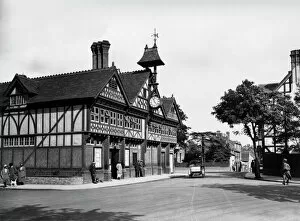 Images Dated 1st June 2020: Salters Hall Droitwich, Worcestershire, August 1923