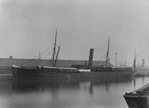 First World War Collection: SS Africa at Tilbury Docks, September 1915