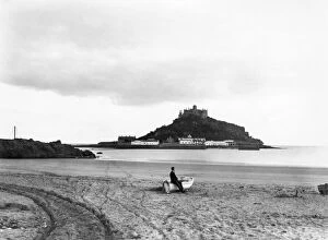 Images Dated 8th February 2021: St Michaels Mount from Marazion Beach