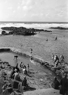 Images Dated 20th December 2019: Summerleaze Bathing Pool, Bude, August 1930