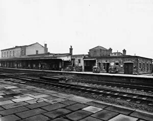 Images Dated 11th July 2008: Swindon Junction, Platform 3, 28th January 1970