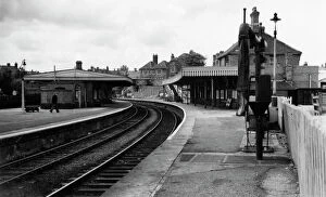 Images Dated 3rd June 2013: Swindon Town Station