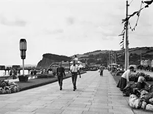 Images Dated 6th February 2021: Teignmouth Promenade, Devon, August 1950
