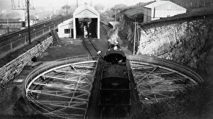 1950s Gallery: Turntable at Ifracombe Engine Shed, Devon, 1950s