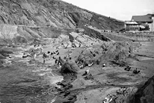 Holidaymaker Gallery: Wildersmouth Cove, Ilfracombe, Devon, September 1934