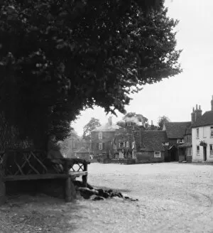 Images Dated 6th April 2020: Windsor End, Beaconsfield, July 1927