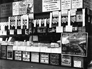 Images Dated 20th February 2007: Wymans Bookstall at Paddington Station, 1913