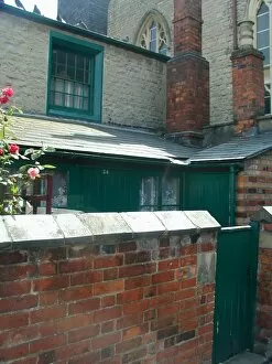 Cottage Gallery: Back yard of No 34 Faringdon Road - present day